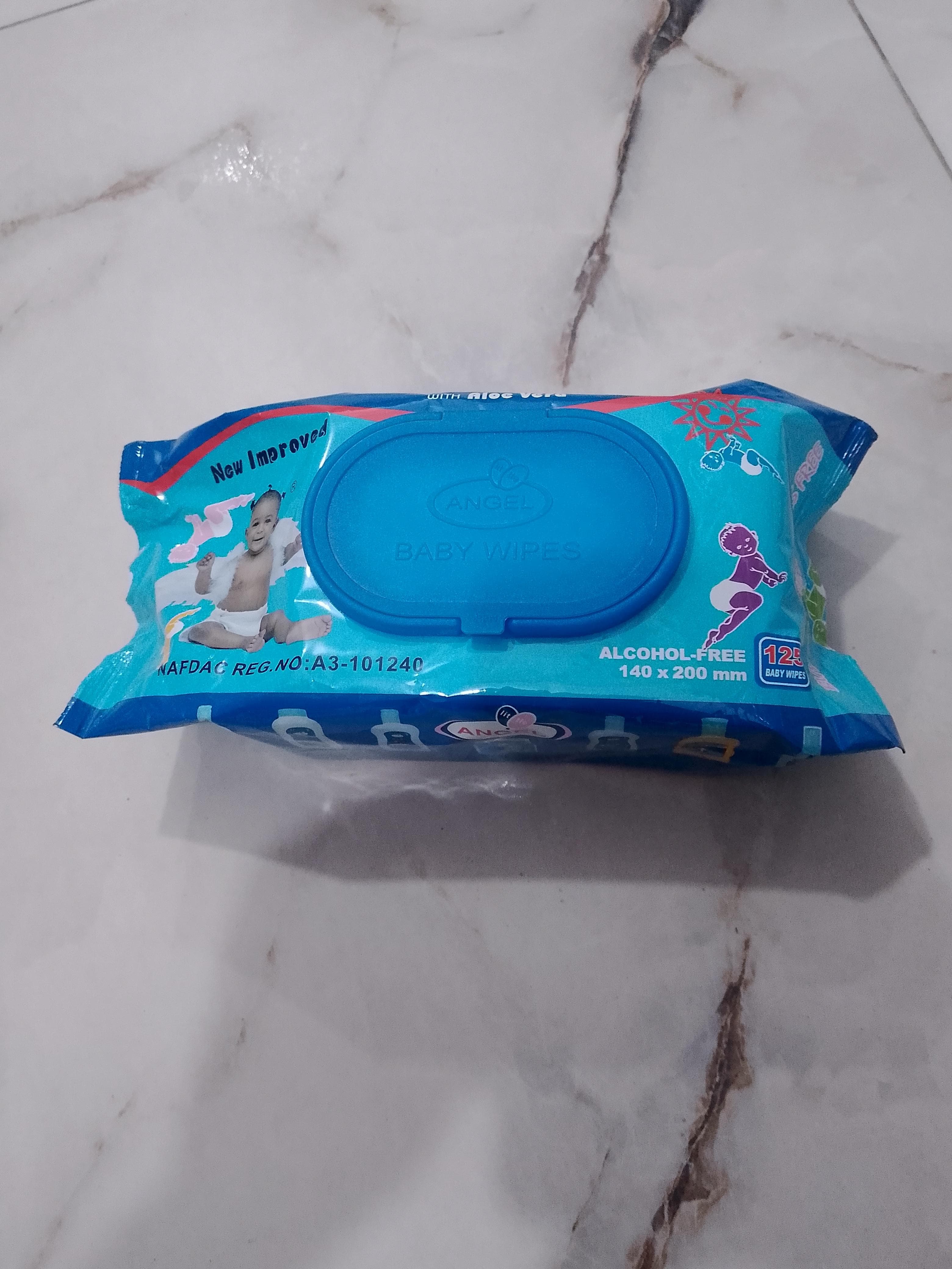 A photo of ANGEL BABY WIPES BIG 200MM